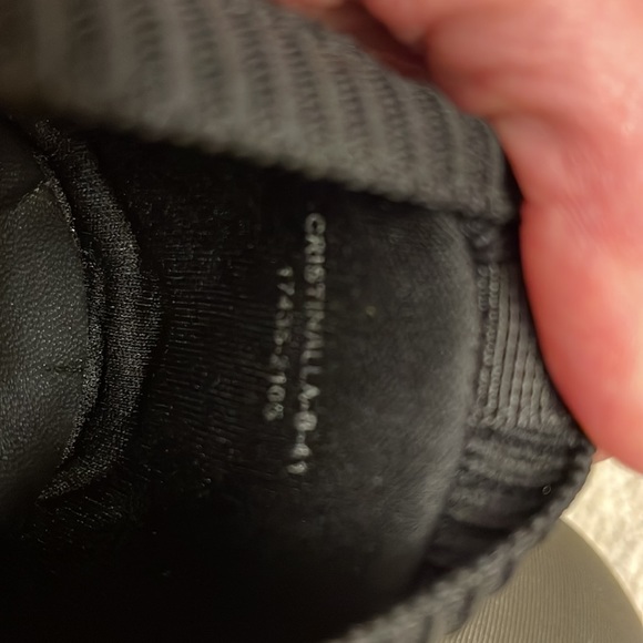 Shoes - Picture 6 of 6